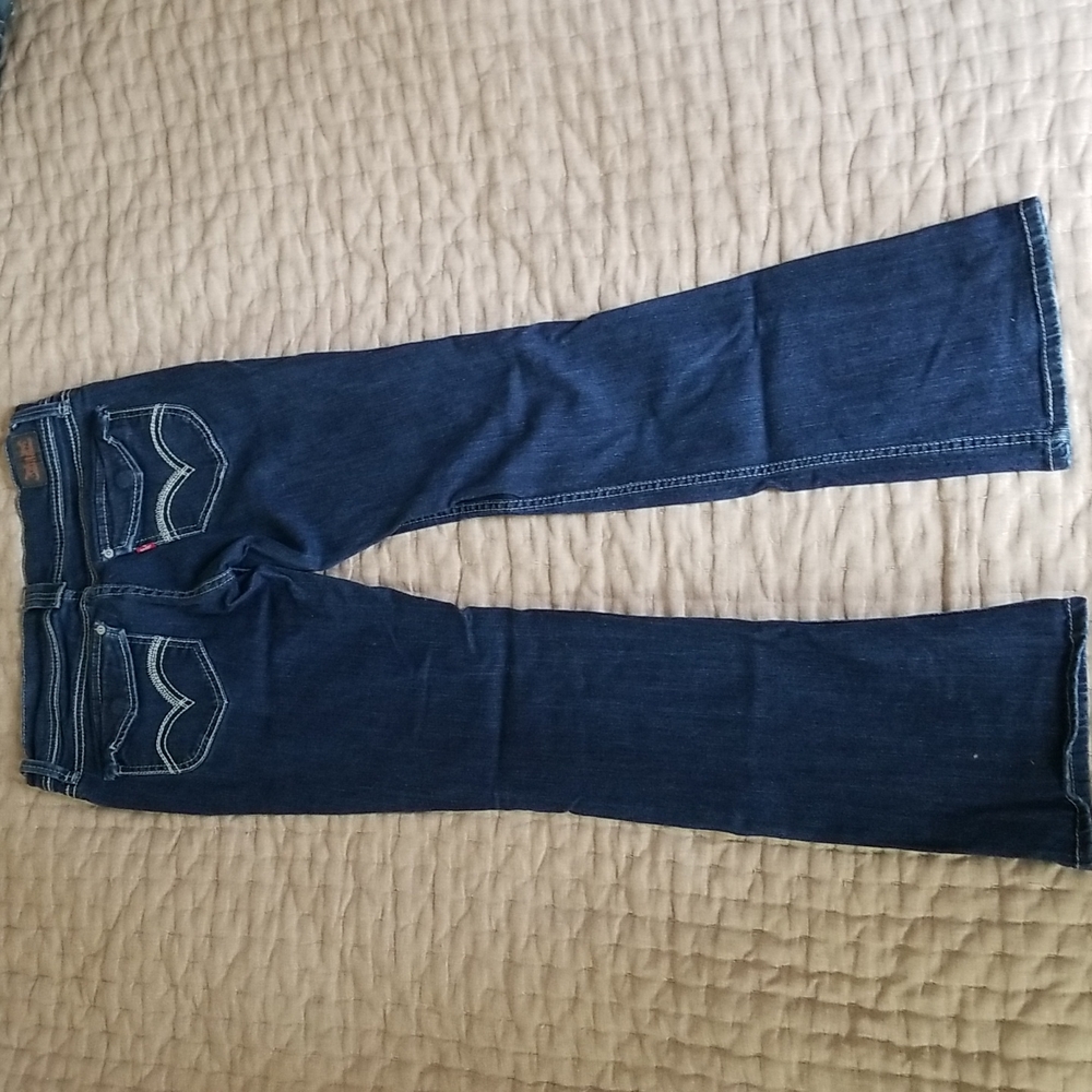 Levi's - Picture 2 of 5
